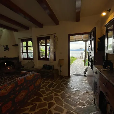 Ferienhaus By The Beach, Evia Island Boufalo
