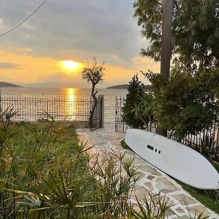 By The Beach, Evia Island Semesterbostad *